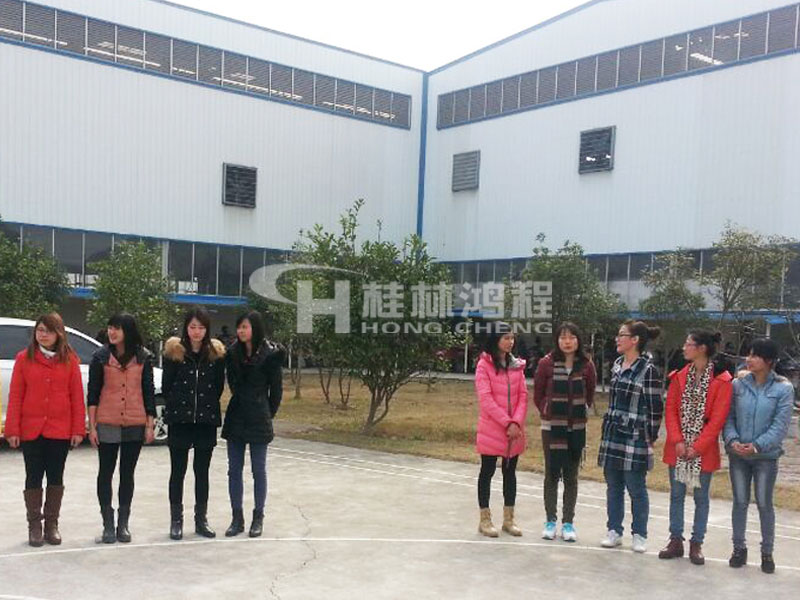 桂林sunbet申搏员工活动多多，开设员工心得分享，磨粉机生产经验分享，共同进步，提高每个人的职业技能与人品德行。